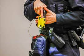 The advanced performance of taser 7 makes for greater confidence in the field. Video Zeigt Taser Schuss In Dortmund Polizei Verteidigt Vorgehen