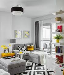 Accente Vesele De Galben Albastru și Roșu Intr Un Apartament Din Malaga Jurnal De Design Interior Living Room Grey Living Room Decor Ikea Home Living Room