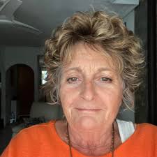 Morning folks, we have a 2 bed apartment with Aircon in the living room  only ( lovely and cold!) we are looking for personal recommendations for a  qualified tradesman to supply and