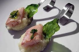 Bushcooks Kitchen Raucherforelle Auf Kohlrabi Puree Geraucherte Forelle Fingerfood Rezepte Fingerfood