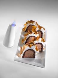 Buche Omelette Inca A Partager By Par David Capy Meilleur Ouvrier De France Patissier La Recette Sur Le Site De Gourmets De France Food Cake Roll Desserts