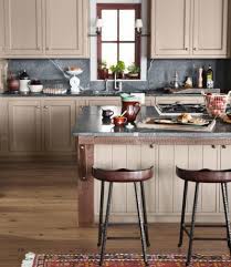 I'm really liking the cozy vibe of this warm and inviting looking kitchen. Cozy Kitchens How To Make Your Kitchen Cozy