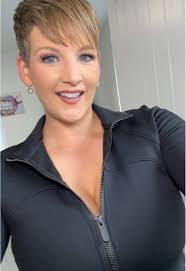 Dana Salisbury's Instagram, Twitter & Facebook