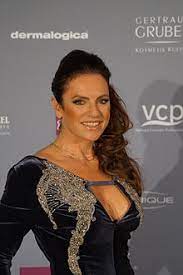 Christine neubauer leidet an unheilbarer krankheit. Christine Neubauer Wikipedia