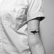 image result for minimalist shark tattoo beyaz dovme dovme el dovmeleri