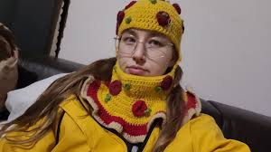 jacket and pizza hat color match