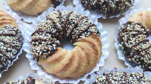 حلوة اللمبوط بشكل راقي خفيفة تذوب فالفم وبكمية كميرة Youtube Food Desserts Biscuits