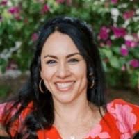 Sonia Corral's Instagram, Twitter & Facebook