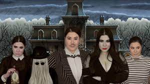 Los Locos Addams Cancion Amanda Flores Cover Especialdehalloween Loslocosaddams Youtube Amanda Flores Especial De Halloween Fotos En Disney