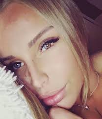 זה מהמם: תם ביקלס מתעדת אנשים ובעלי חיים שיש להם עין אחת כחולה ואחת חומה  https://bit.ly/2YdlnRA