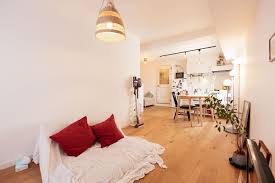 パリ 部屋 インテリア