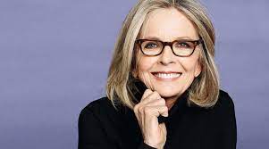 Le choix de la coupe ou de la coiffure peut ajouter des années à votre âge. Coiffure Femme 50 Ans Avec Lunettes Top Idees A Essayer En 2021