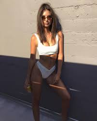 326 8k Likes 1 041 Comments Emily Ratajkowski Emrata On Instagram Emily Ratajkowski Bikini Emily Ratajkowski Fashion