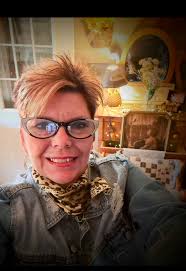 Introduction and greetings in Happy Hippies group