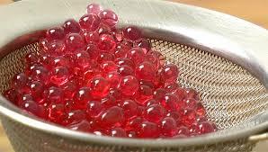 Video Le Caviar De Grenadine La Recette De Cuisine Moleculaire Pour Les Nuls Cuisine Moleculaire Recettes De Cuisine Cuisine