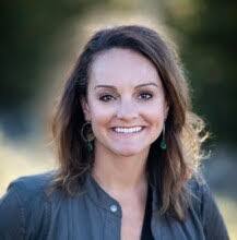 Larina Mcclain's Instagram, Twitter & Facebook