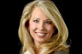 Renee Ramsey's Instagram, Twitter & Facebook