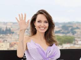 Всё о жизни анджелины джоли! Tuyxtridjf9hwm