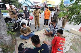 Telaga ngebel, sebuah pesona wisata telaga yang berada di daerah ponorogo. Pusat Belanja Dan Telaga Ngebel Kembali Buka Diharap Ekonomi Menggeliat Pemerintah Kabupaten Ponorogo