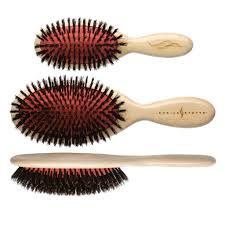 Bomeiyi 100% boar bristle hair brush set,soft natural bristles for thin and fine hair,makes hair shiny and improves hair texture straightening styling, wooden comb and travel bag included. Sheila Stotts Natural Boar Bristle Brush Sheila Stotts Luxury Tools