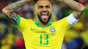 Daniel alves da silva (juazeiro, bahía, 6 de mayo de 1983), conocido como dani alves, es un futbolista brasileño 1 que juega en la posición de defensa en el são paulo f. Sportbuzz Personalidades Daniel Alves Jogador De Futebol