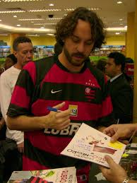 Gabriel O Pensador Lanca Livro Por Gabriel Reis Magia Rubro Negra