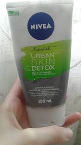 We know how it is; Nivea Exfoliating Facial Scrub For Normal Skin 150 Ml Inci Beauty