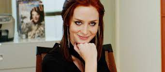 Jan 31, 2018 · emily blunt is a british actress known for roles in such films as 'the devil wears prada,' 'edge of tomorrow,' 'into the woods' and 'a quiet place.' Scene Stealers Emily Blunt In The Devil Wears Prada One Room With A View