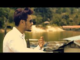 Aku beli serba satu (heh aku beli dua) eleh aku angkat lima (wei aku borong semua) bagitahu jiran lama (sewa mereka kami taja). Altimet Awi Rafael Lancar Mv Terbaru Kalau Aku Kaya