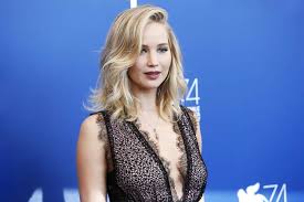 In 2018, she began dating cooke maroney, an art gallery director, and they became engaged in february 2019. How Much Does Jennifer Lawrence Make Per Movie