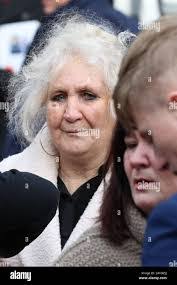 Phoebe Ward's Instagram, Twitter & Facebook