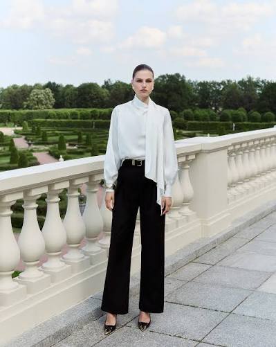 Office look, redefined: perfectly tailored trousers paired with a statement  blouse — professional, but never boring☕️📚 Blouse — BLS0174 Trousers —  TRS0544 Fast and free worldwide delivery⚡️