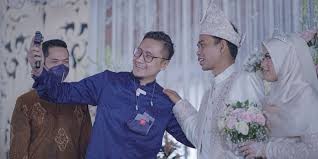 Check spelling or type a new query. Hadiri Pernikahan Ustaz Abdul Somad Arie Untung Mohon Maaf Ustaz Pikiran Rakyat Tasikmalaya