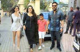 Ajay devgn, 2 апреля 1969 • 51 год. Bollywood Actor Ajay Devgan Education Biography Wiki Facts Bios Love Story Lifestyle Wife Kajol Net Worth Income Property For Cars And More Ajay Devgan Ajay Devgan Has Done Studies Has Got