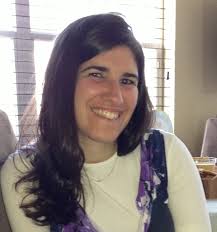 Kari Weiss's Instagram, Twitter & Facebook