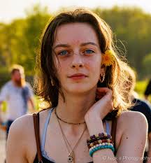 Do the eyes look like they see you?