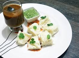 Take each piece carefully and serve chana dal dhokla with coriander chutney. The Hoggerz That Instant Dhokla