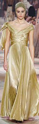 A cominciare dagli abiti da sera di giorgio. Dior Spring 2019 Couture Vogue Com Fashion Christian Dior Haute Couture Gorgeous Gowns