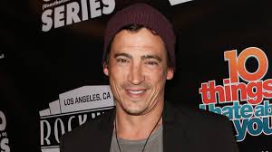 ‘90s Heartthrob Reveals Bleak Reality of Residual Checks