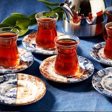 But don't let all that glitz and glam take away from the seriousness of our food and teas. Karaca Blue Coffee 12 Parca Cay Seti Karaca