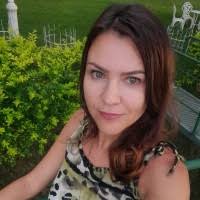 50+ perfis com “Leslie Santos”