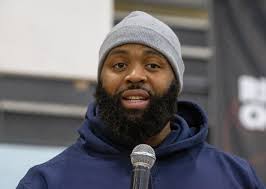 Akiem Hicks is mum about his timeline for returning to the Bears, but  praises replacement Nick Williams: 'Just a stud'