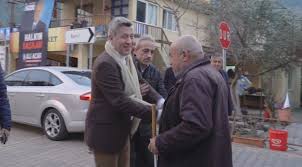 Metin şentürk oynadığı diziler ile gönüllerde taht kuran metin şentürk, son dönemde başarılı işlere imza atmıştır. Metin Senturk Once Gorme Engelli Hayraniyla Telefonda Konustu Sonra Onu Ziyaret Etti Gundem Gercek Haberci