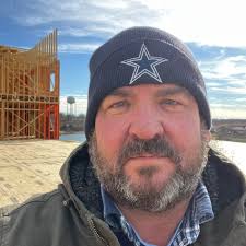 What are good kayak launching spots for crappie fishing at Lake Fork?