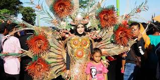 Bahan dan alat yang dibutuhkan adalah dua botol aqua atau minuman kemasan lainnya, 1 buah ritsleting (pilih yang sesuai. 10 Cara Membuat Bunga Kertas Origami Mudah Dan Bisa Langsung Dicoba Merdeka Com