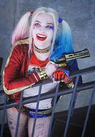 Harley Quinn Gadget Stuff Panosundaki Pin