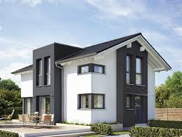 Evolution 122 Hat Viele Unterschiedliche Gesichter Ganz Modern Ausgefuhrt In Einer Variante Mit Hohem Kniestock 25 Satt Fassade Haus Fassadengestaltung Haus