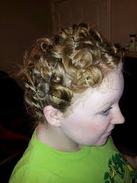 Roll Your Hair Around Your Fingers And Pin Down With Bobby Pins Then You Sleep In Them When U Wake Up And Remove The Bobby P Beautiful Curls Hair Hair Beauty
