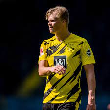 Erling haaland may not be playing at euro 2020 this summer after norway failed to qualify, but one of the most coveted young players in world football is still keeping the transfer rumour mill. Erling Haaland Hints At Future Plans After Snubbing Manchester United Transfer Manchester Evening News