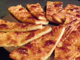 Galette Aux Pommes De Terre A L Ancienne En 2020 Galette Aux Pommes Pomme De Terre Recette Galette Pomme